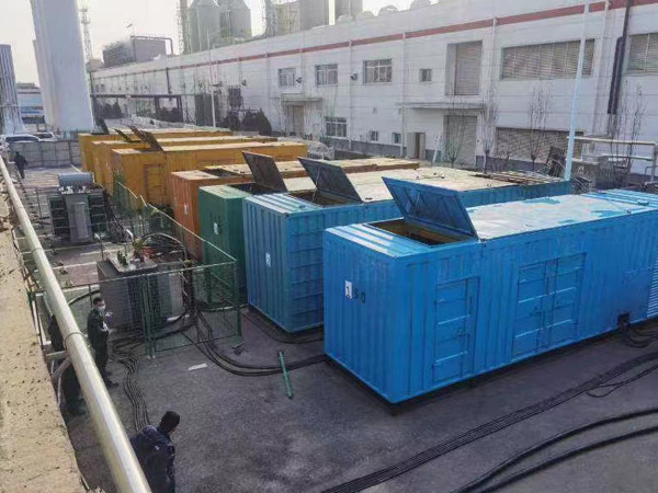 白玉380V和690V电压的电缆线相同吗？